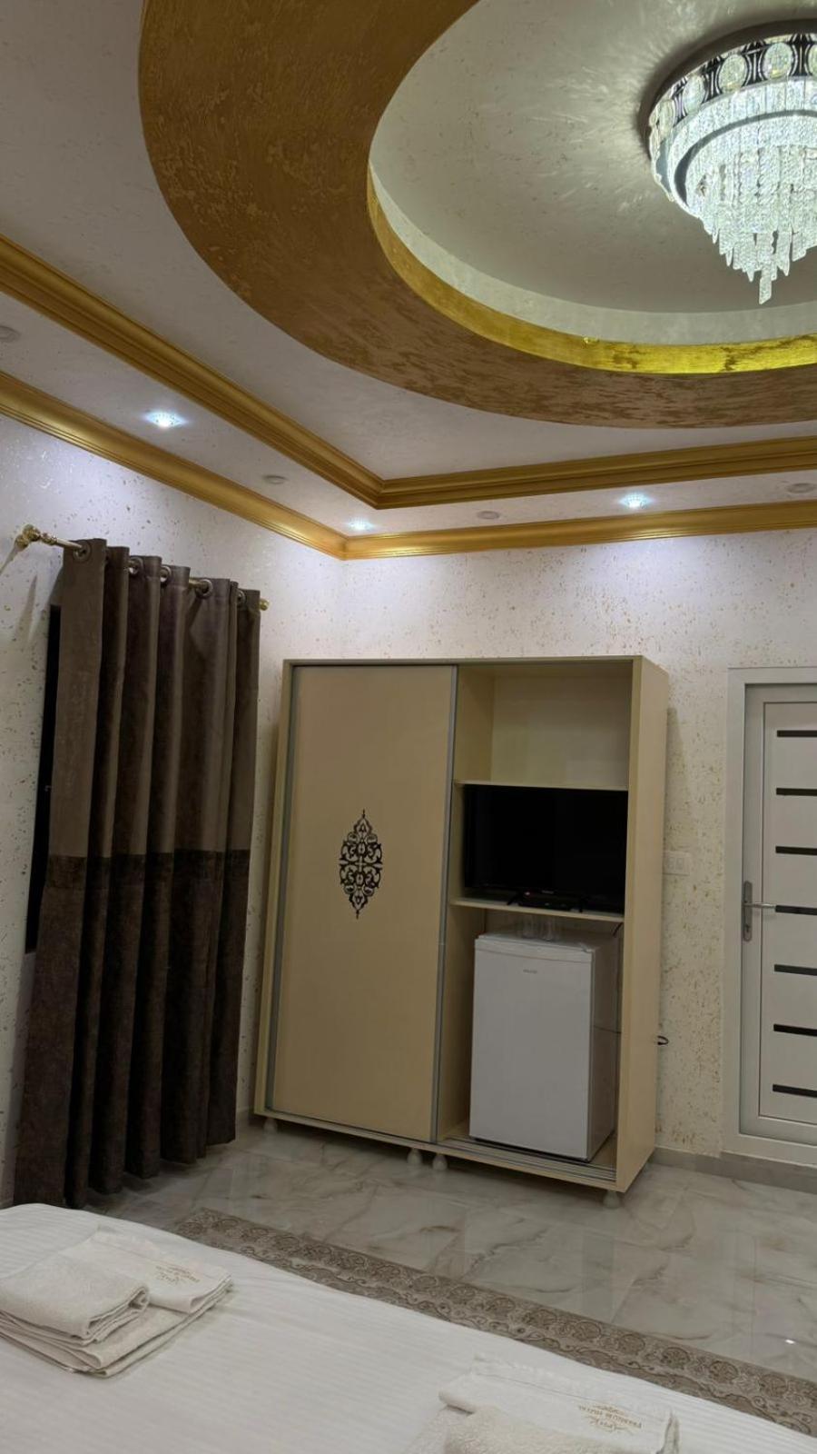 Hotel Premium Pristina Exterior foto